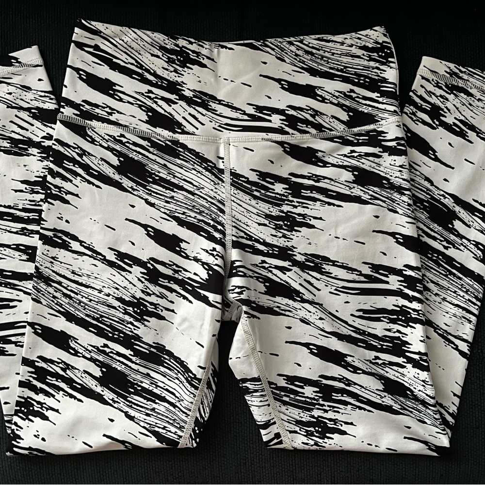 ZYIA Black and White Women’s Leggings